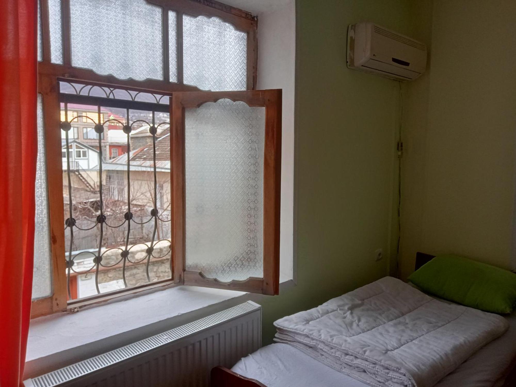 Canal Hostel Sheki Exterior photo